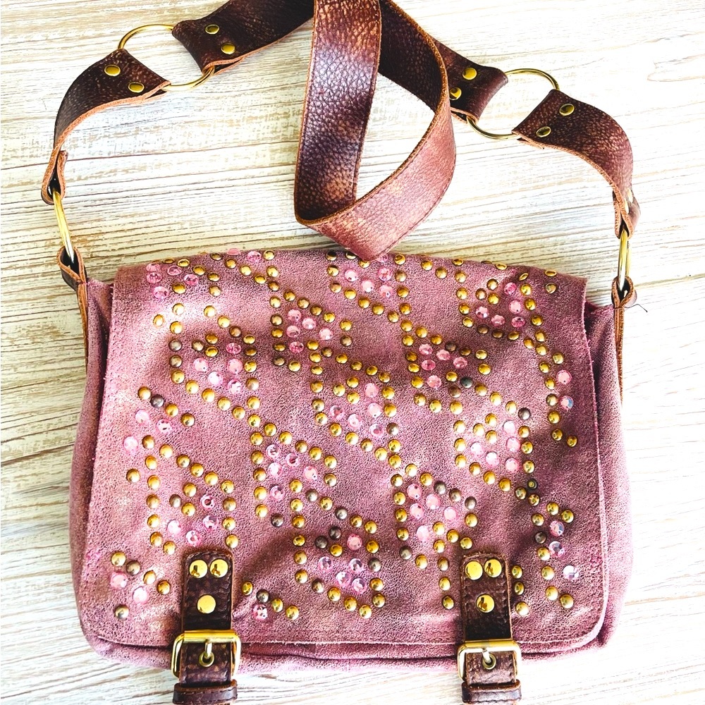 🌺 Betsey Johnson Pink Suede Studded Crossbody Bag